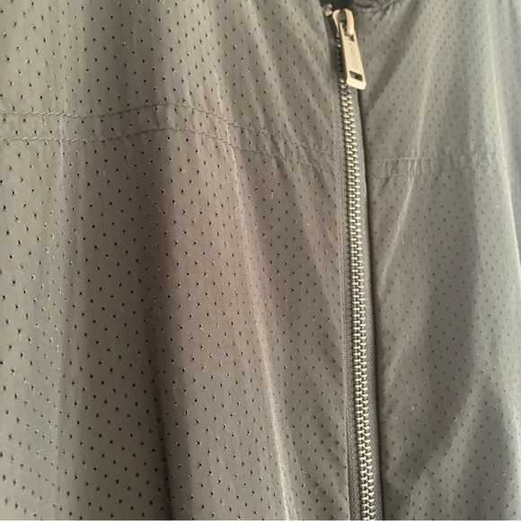 GUESS men's black light jacket Size M - Picture 6 of 16